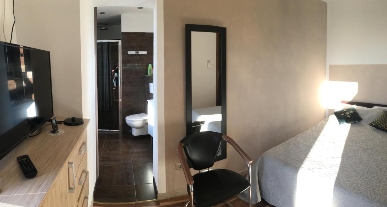Casa Basgiu, Chambres Avec Balcon Et Table D'Hotes Zilia Bagian luar foto